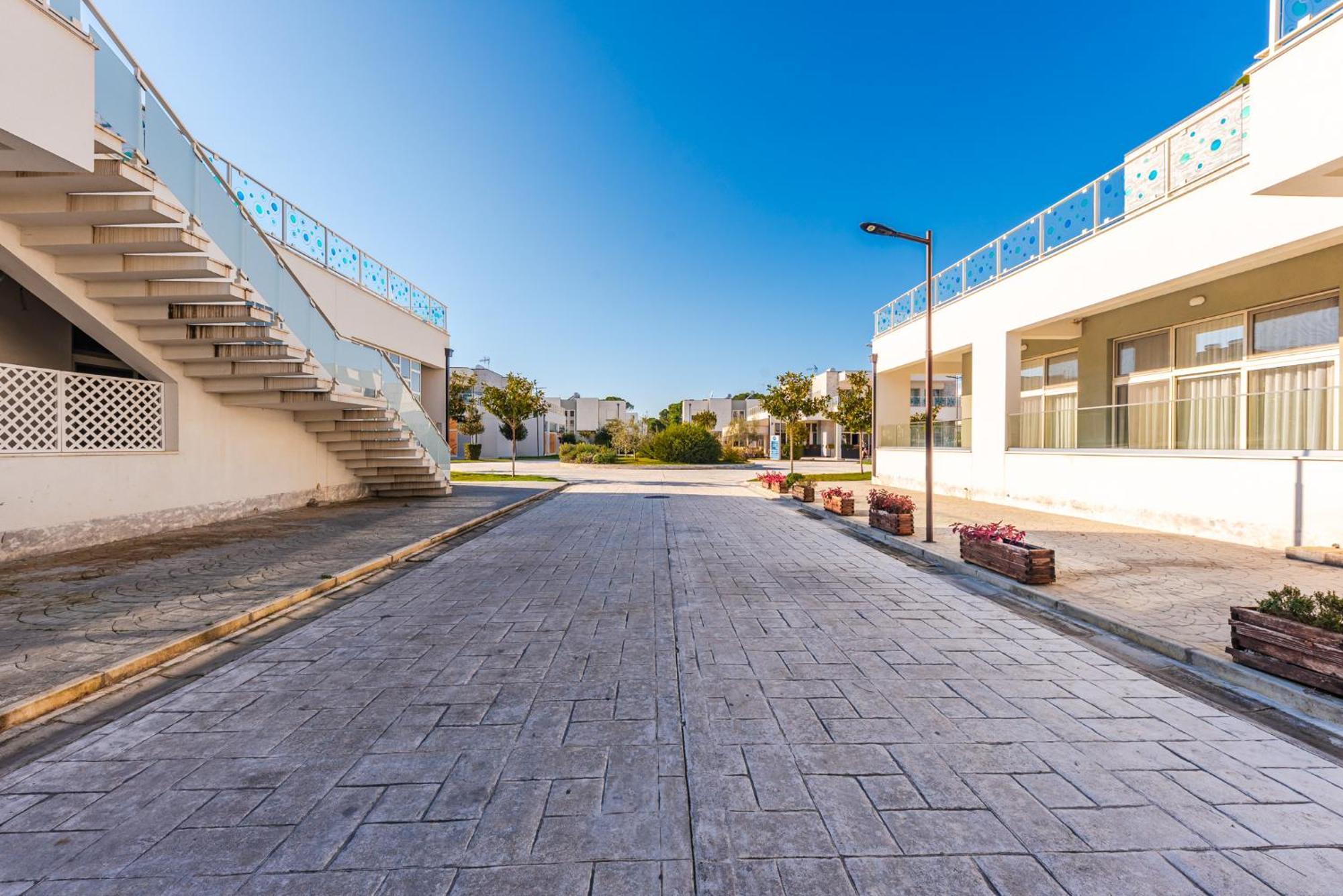 Perla Lalez Durres Plazhi San Pietro
